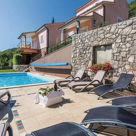 Awesome In Mošćenička Draga